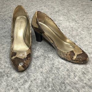 Liz Claiborne Faux Skin Pumps